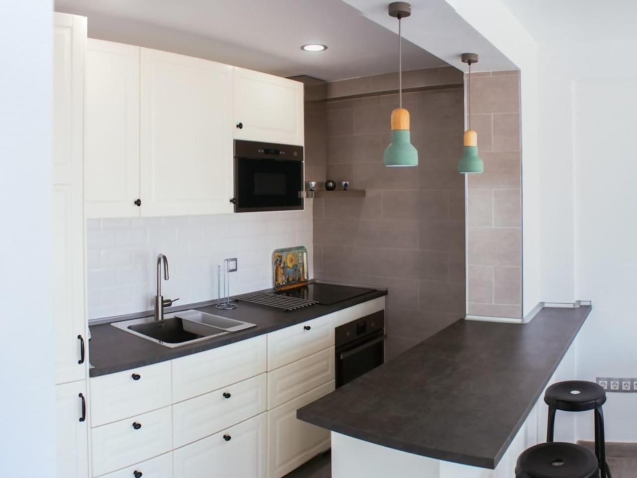 Loft En Residencial 1ª Linea Con Piscina Apartment Алгаробо-Коста Екстериор снимка
