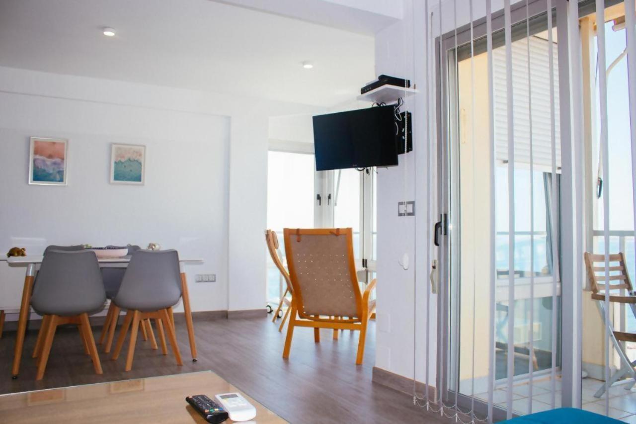 Loft En Residencial 1ª Linea Con Piscina Apartment Алгаробо-Коста Екстериор снимка